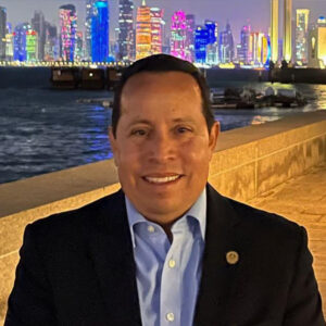 Dr. Carlos H. García.